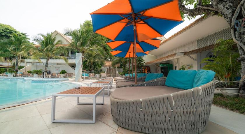 Ark Bar Beach Resort - image 38