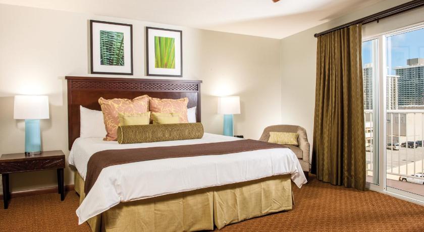 Club Wyndham at Waikiki Beach Walk - image 10