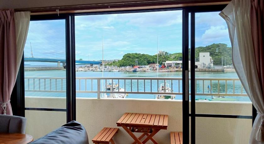 Okinawa Island 貸切の宿　うらら 4-Star Accommodation lobby