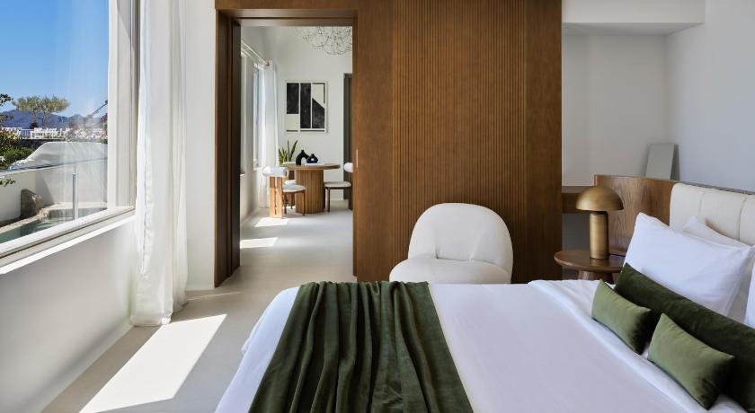 Image of Exclusive Suite with Infinity Pool 0