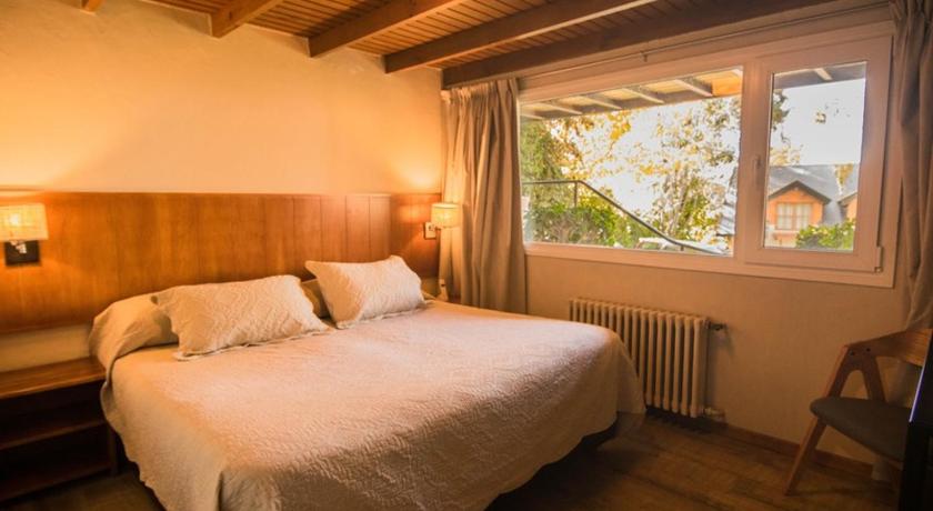 Image of One-Bedroom Bungalow (Standard) 3