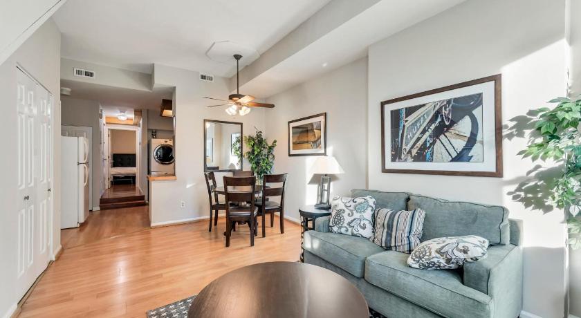 セントルイス (MO) 715a - Settle into Soulard 4 beds 2 full baths 3つ星 宿泊施設 スイート