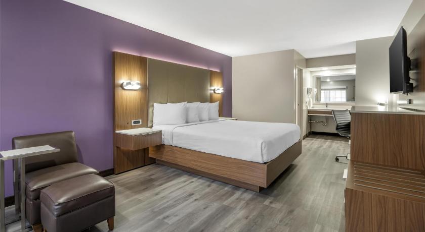 Immagine di 1 King Bed, Nonsmoking, Upper Floor 0