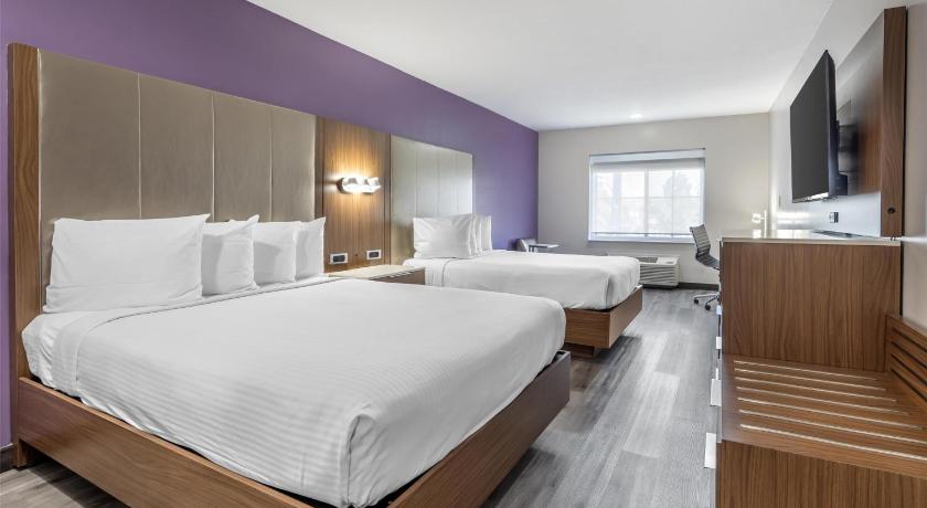 Immagine di 2 Queen Beds, Nonsmoking, Upper Floor 0