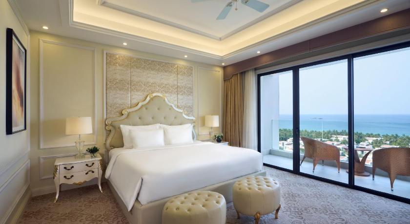 Image of Deluxe Suite Ocean View 0