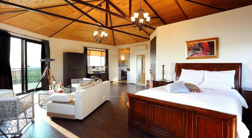 Seven Generations Winery Hotel