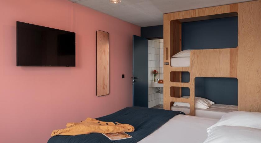 Image of Eklo Family 4 people with cabin beds 3