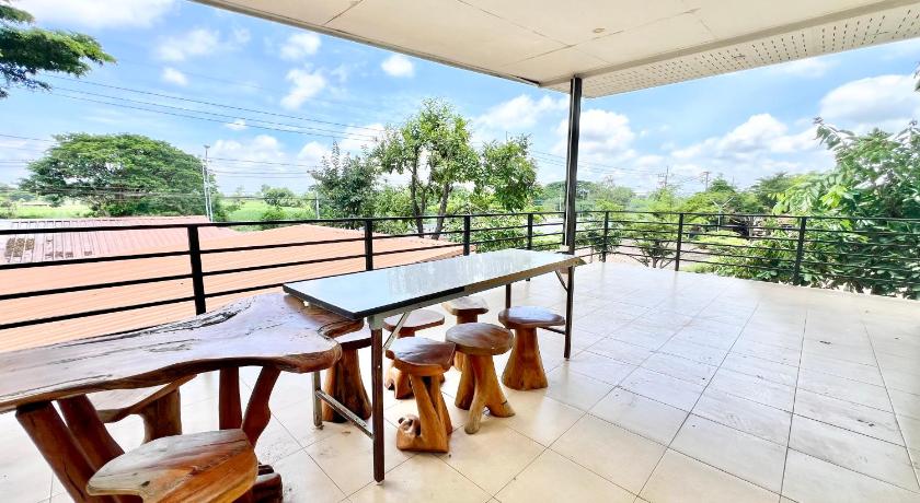 コンケン Rungreang Hotel 2つ星 ホテル 眺望