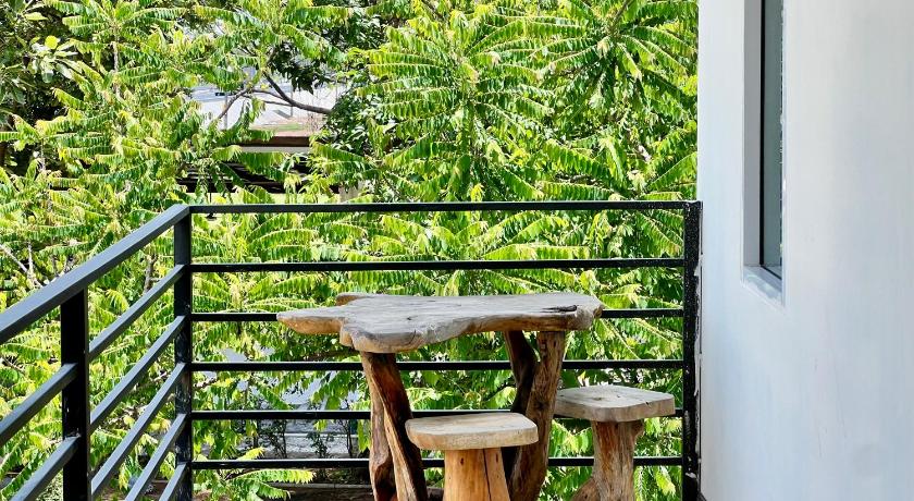 コンケン Rungreang Hotel 2つ星 ホテル レストラン