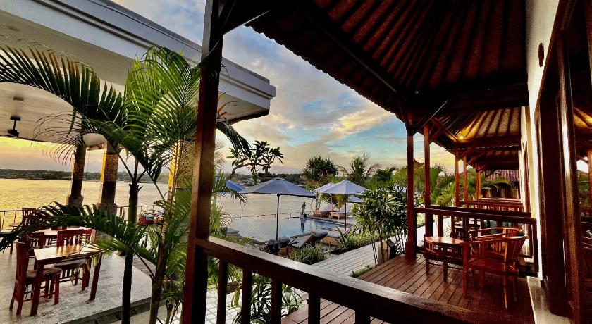 Image of Superior Sea View with Breakfast 1