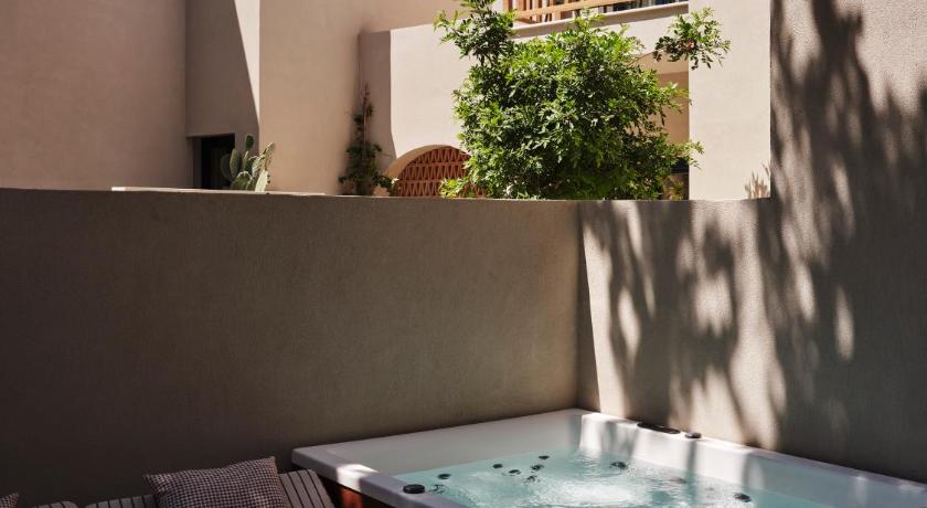Marinero Hotel - image 2
