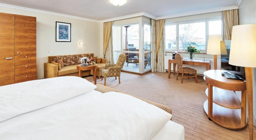 Image of Deluxe Double Room with Balcony 1