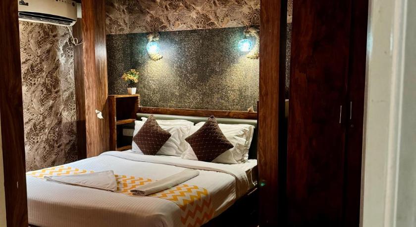 KORAMANGALA SUITES - image 31