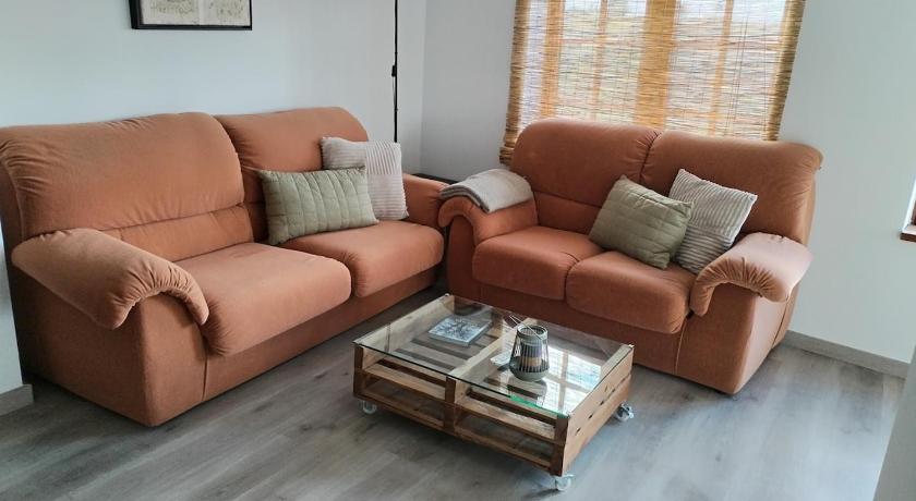 蘇里巴斯 Casa Quinzan Ribeira Sacra 4星级 单人房 泳池