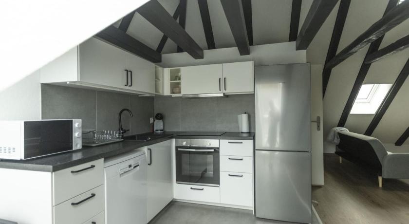 Image of Two-Bedroom Apartment with Balcony 4