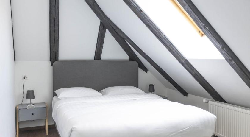 Image of Two-Bedroom Apartment with Balcony 8