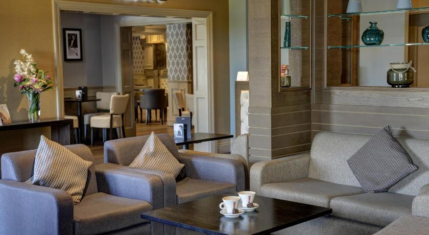 ダービー Crowne Plaza East Midlands Airport 4つ星 ホテル レストラン