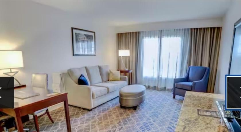 アトランタ DoubleTree Suites by Hilton at The Battery Atlanta 3つ星 ホテル 施設