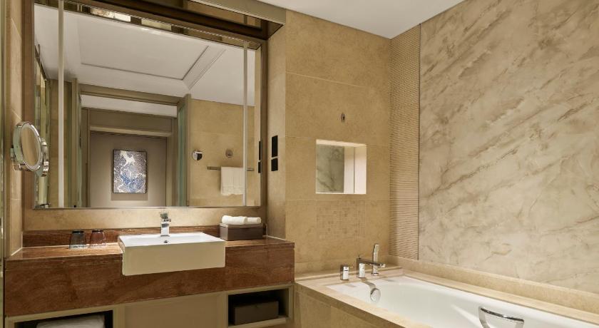 Image of High-Floor City Double, Guest room, 2 Double, City view, High floor 3