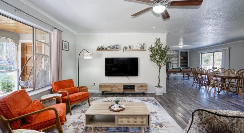 ニピンナワシー (CA) Mariposa home, Yosemite retreat, deer watching, family friendly 5つ星 宿泊施設 スイート