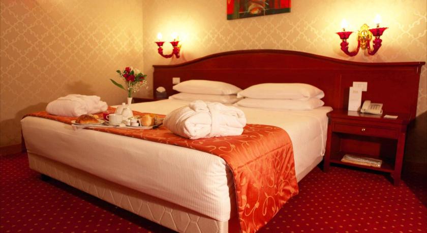 Image of Quadruple Room 10