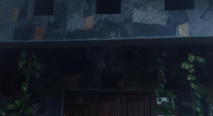 Lakeshore Resort – Anuradhapura, IA