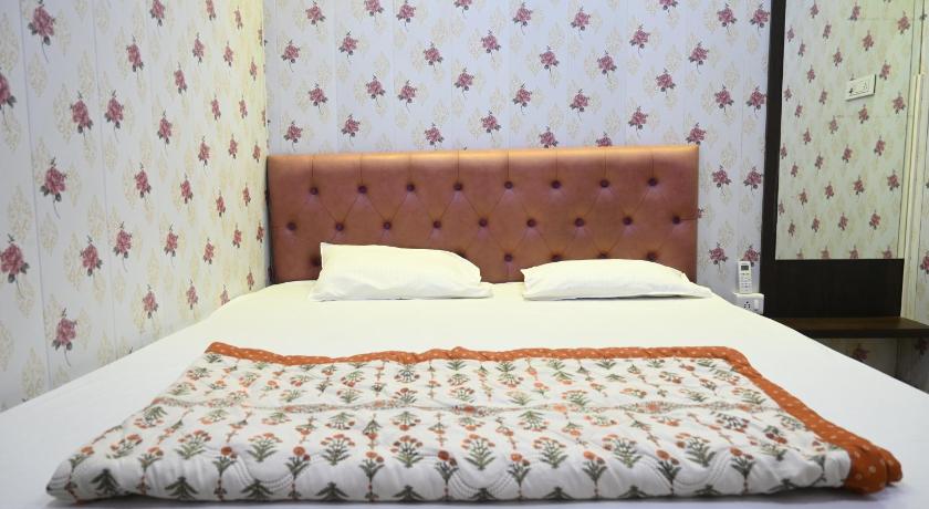 Hotel Kashi kunj - image 10