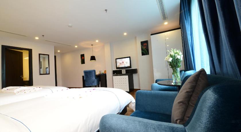 Image of Honeymoon Suite 1
