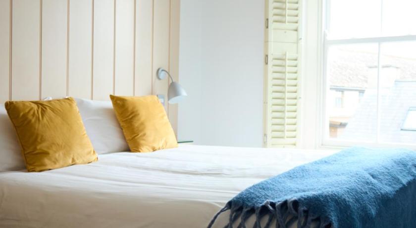 Image of Deluxe Double Room 5
