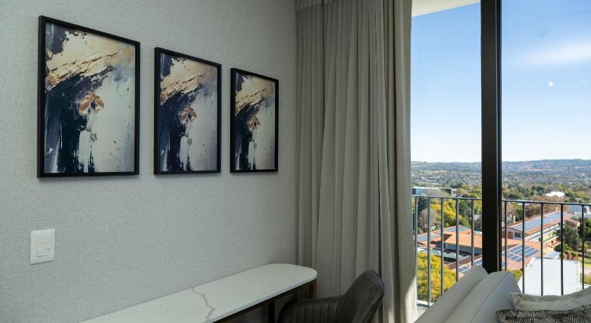 One Rosebank Executive Apartment Hotel - image 7