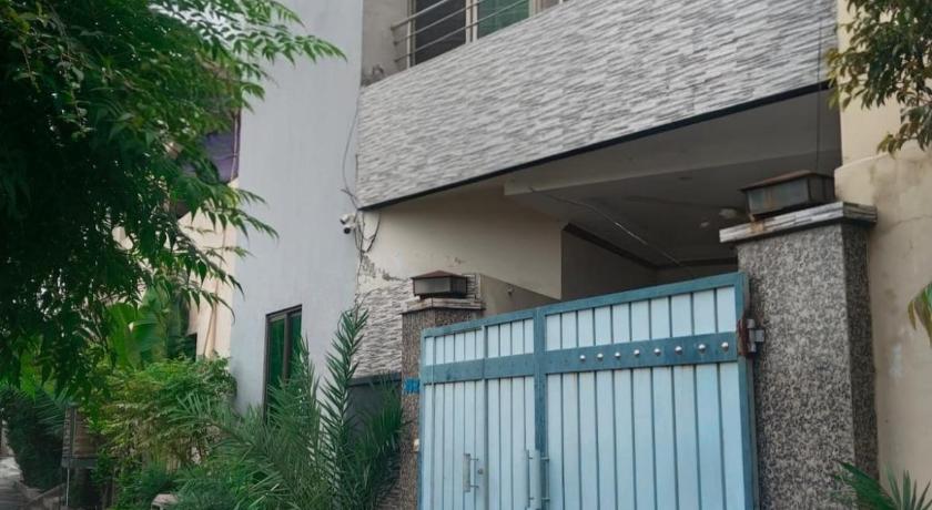 West Canal 112 Residency