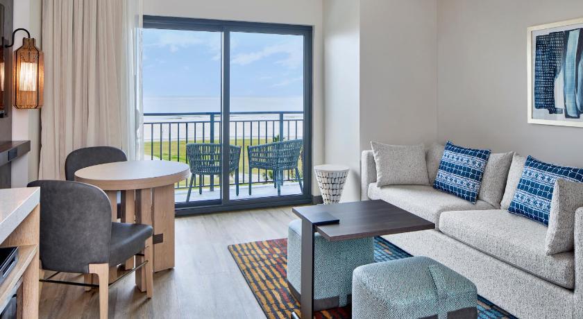 Image of 2 Queen Suite Gulf View W/ Balcony 0