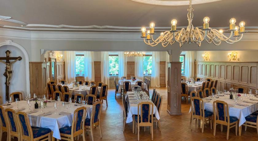 Bruckmühl Gasthof Großer Wirt Hotel lobby