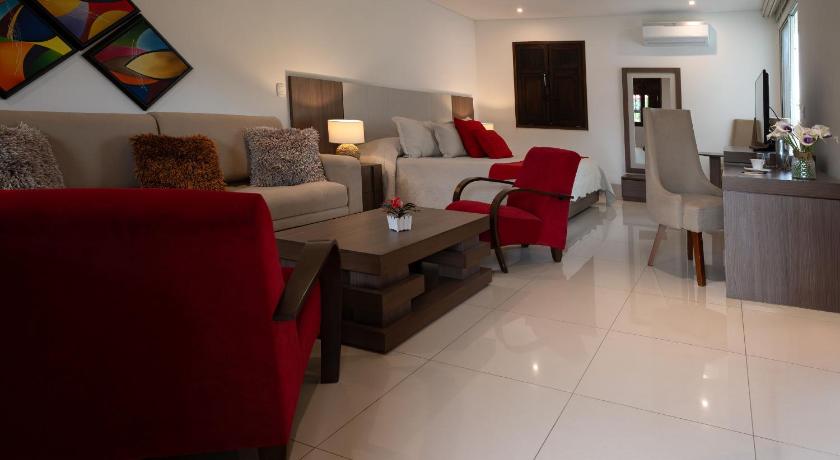 Image of Deluxe Suite 0