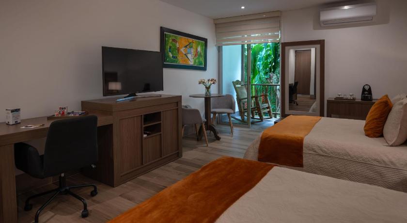 Image of Superior Quadruple Room 6