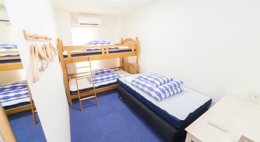 Image of Standard Twin Room with Sofa 0