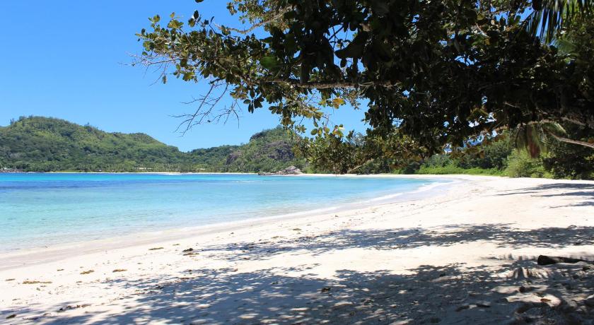 BOOK >> Green Blue Beach House in Seychelles Islands, Seychelles