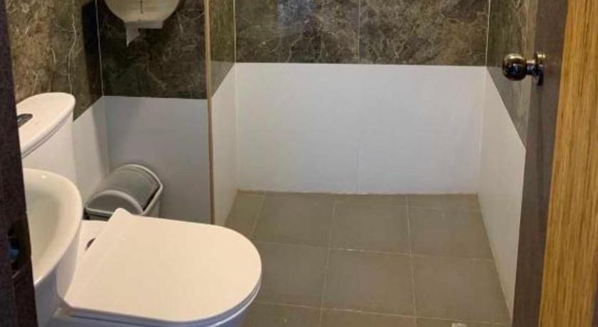 Cebu Papabo Backpackers Mactan 5-Star Hotel pool