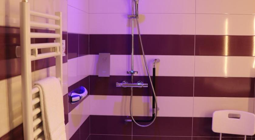 Image of Double Room - Disability Access 5