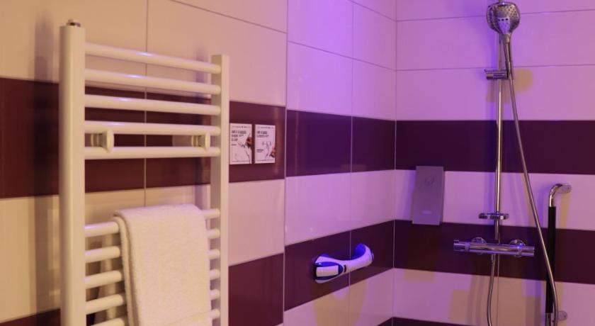 Image of Double Room - Disability Access 4