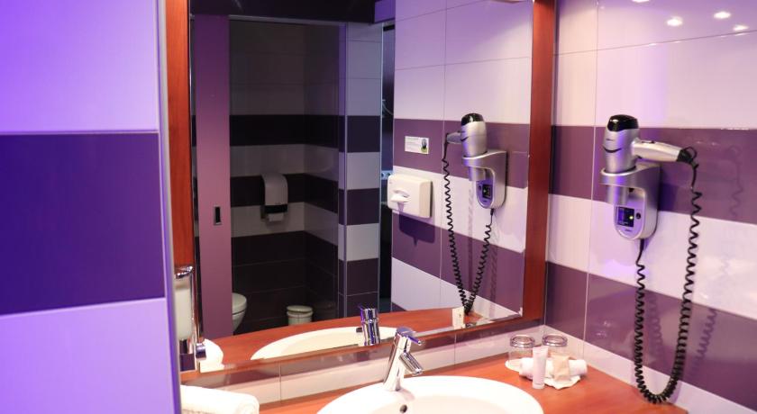 Image of Superior Double 9