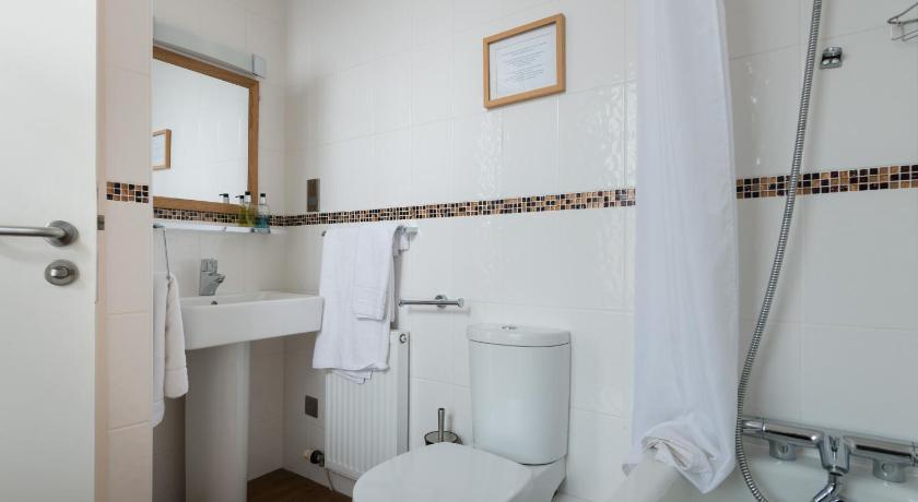 Image of Twin Room 12