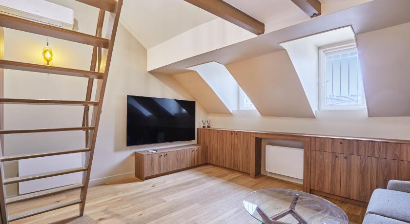 Image of Apartment 6