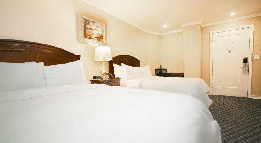 Image of 1 Full Bed 6