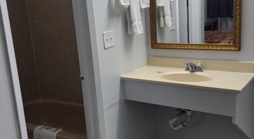 본햄 (TX) Economy Inn 숙소 로비