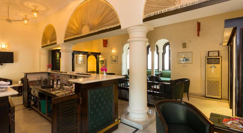 Garden Hotel - image 3