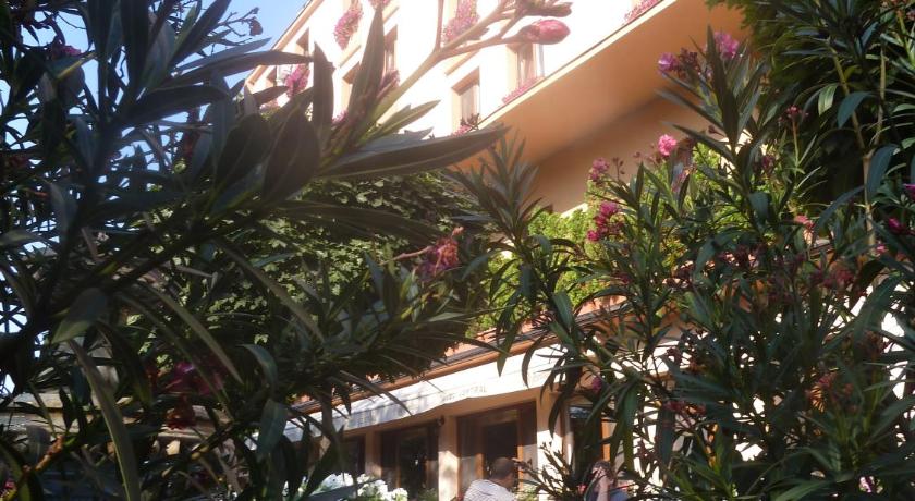 Hotel Central Sala — Hotel in Sala