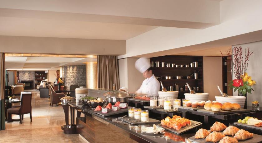 Фото: Люкс с 2&nbsp;спальнями в пентхаузе&nbsp;— доступ в клубный лаунж (Two-Bedroom Penthouse Suite - Club Lounge Access) 9