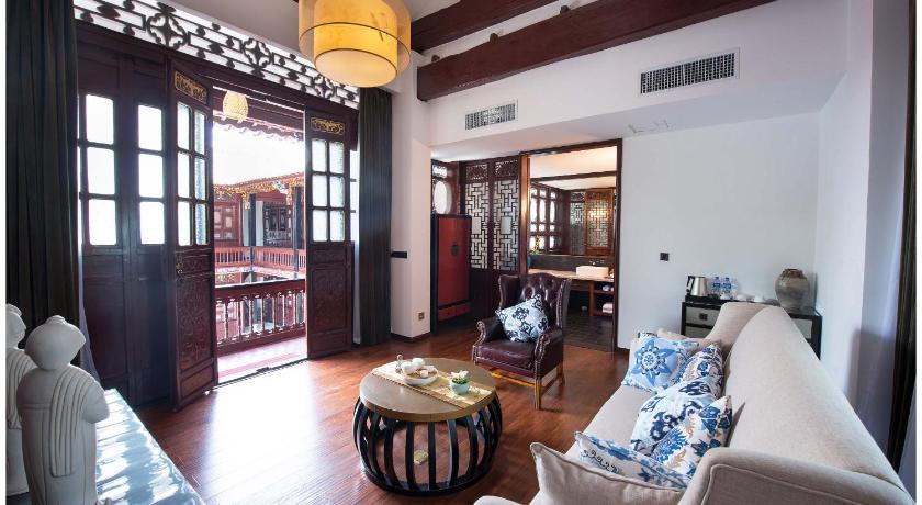Courtyard No. 3 Hotel - image 47