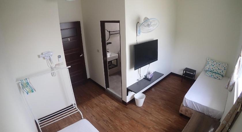 Image of Double or Twin Room with Private Bathroom 1